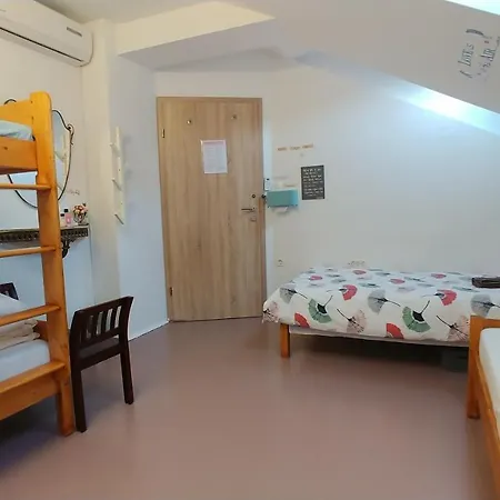 Hostel Goodlebang